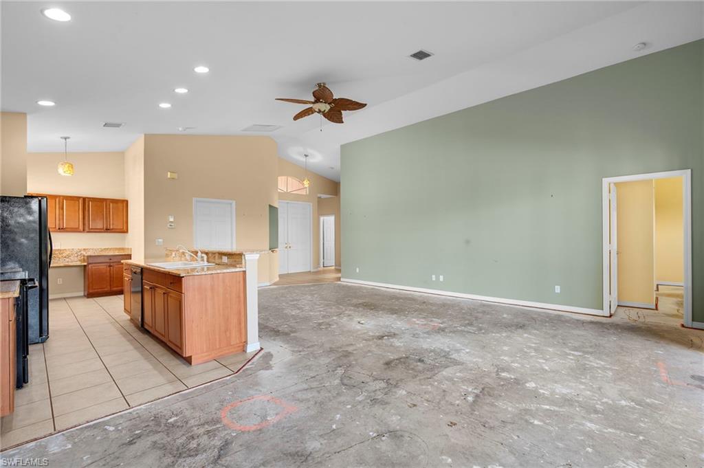 CASCADES AT ESTERO - Residential