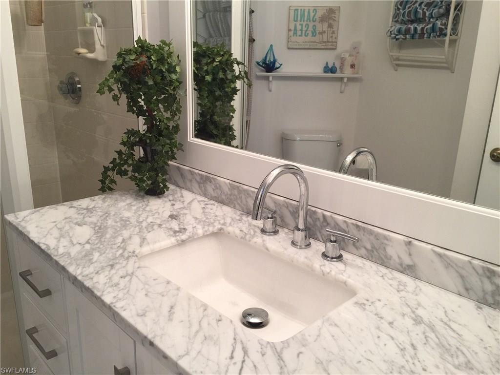 GREENWOOD VILLAGE AT KINGS LAKE - Residential