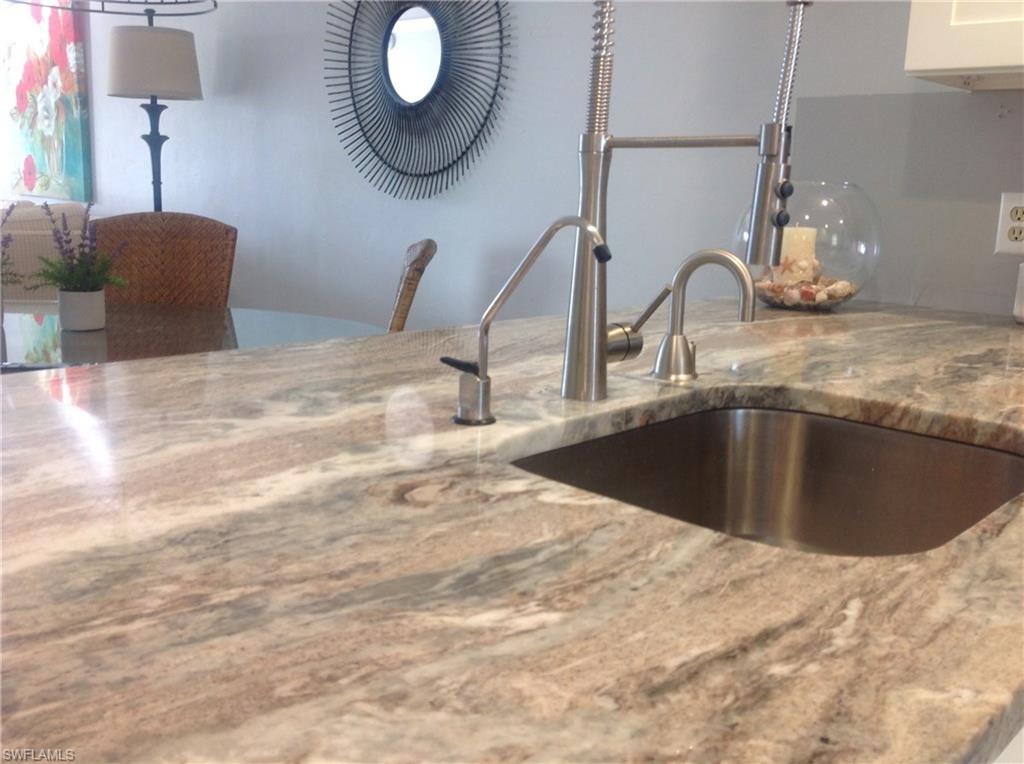 GREENWOOD VILLAGE AT KINGS LAKE - Residential