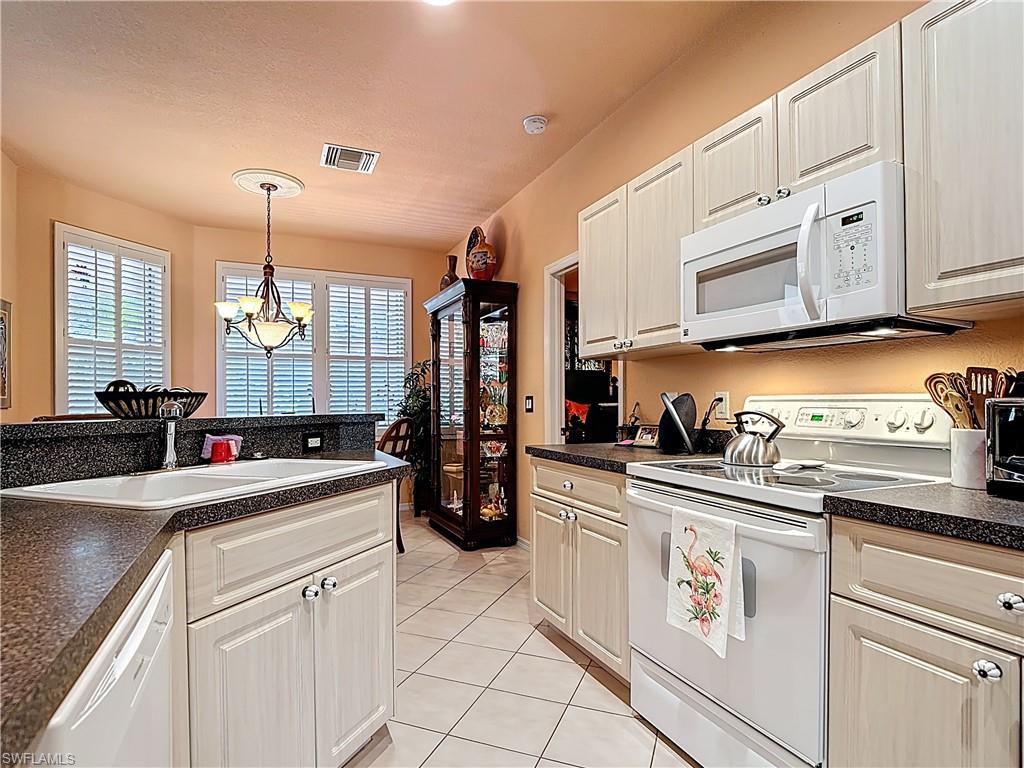 DEL VERA COUNTRY CLUB - Residential