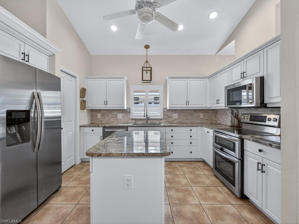 NAPLES PARK - Residential