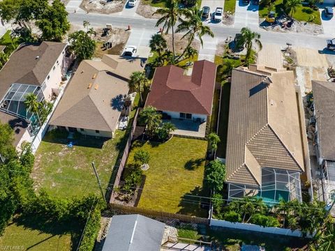 A home in NAPLES