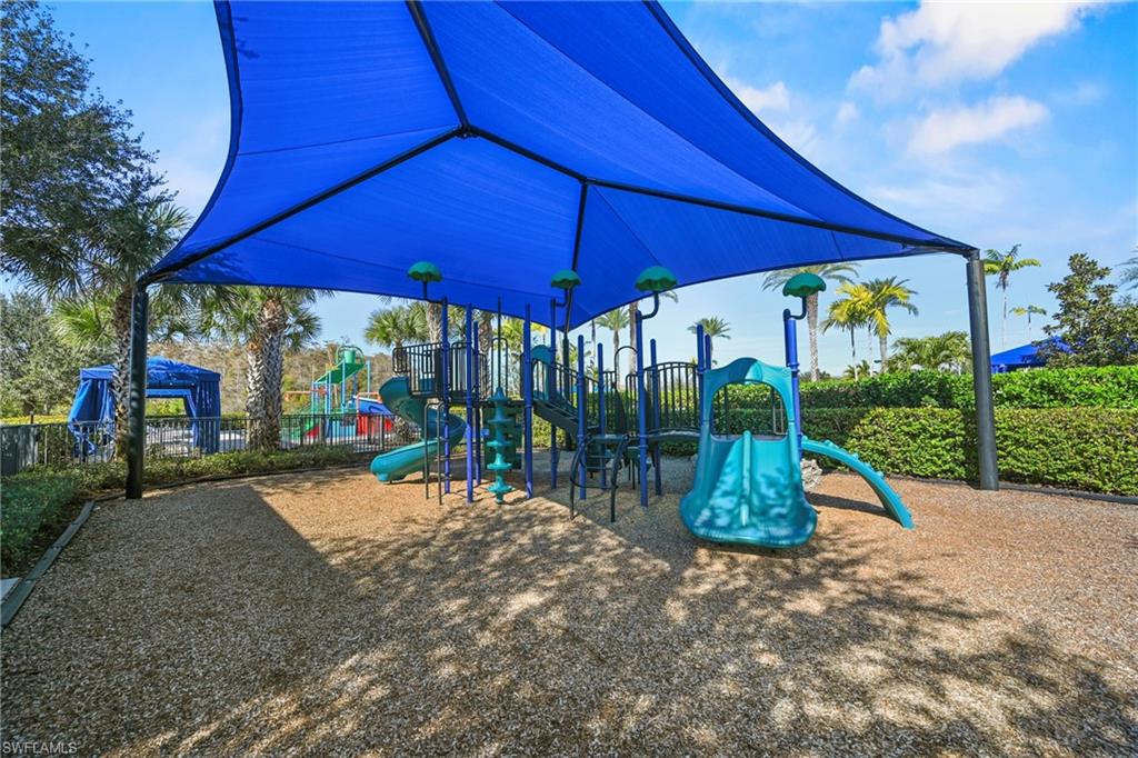 MARINA BAY - Residential