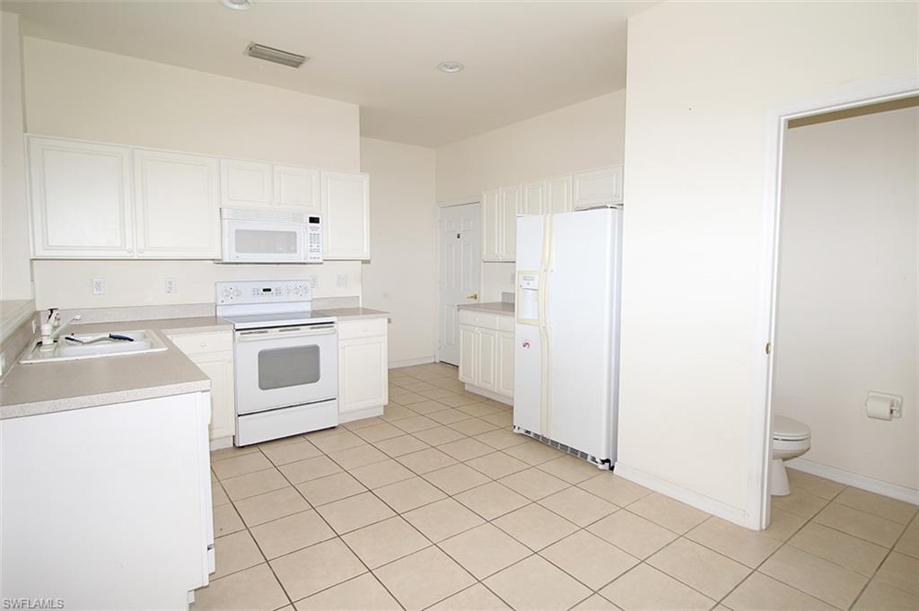 LAKEWOOD VILLAGE - Residential