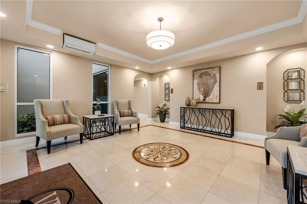 VISTA POINTE - Residential