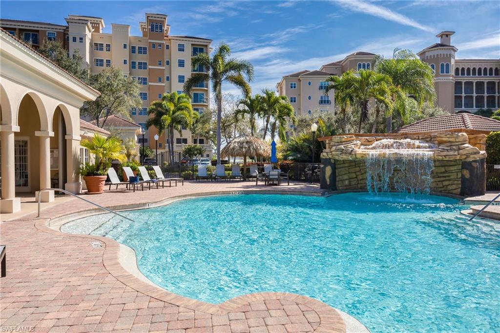 VISTA POINTE - Residential