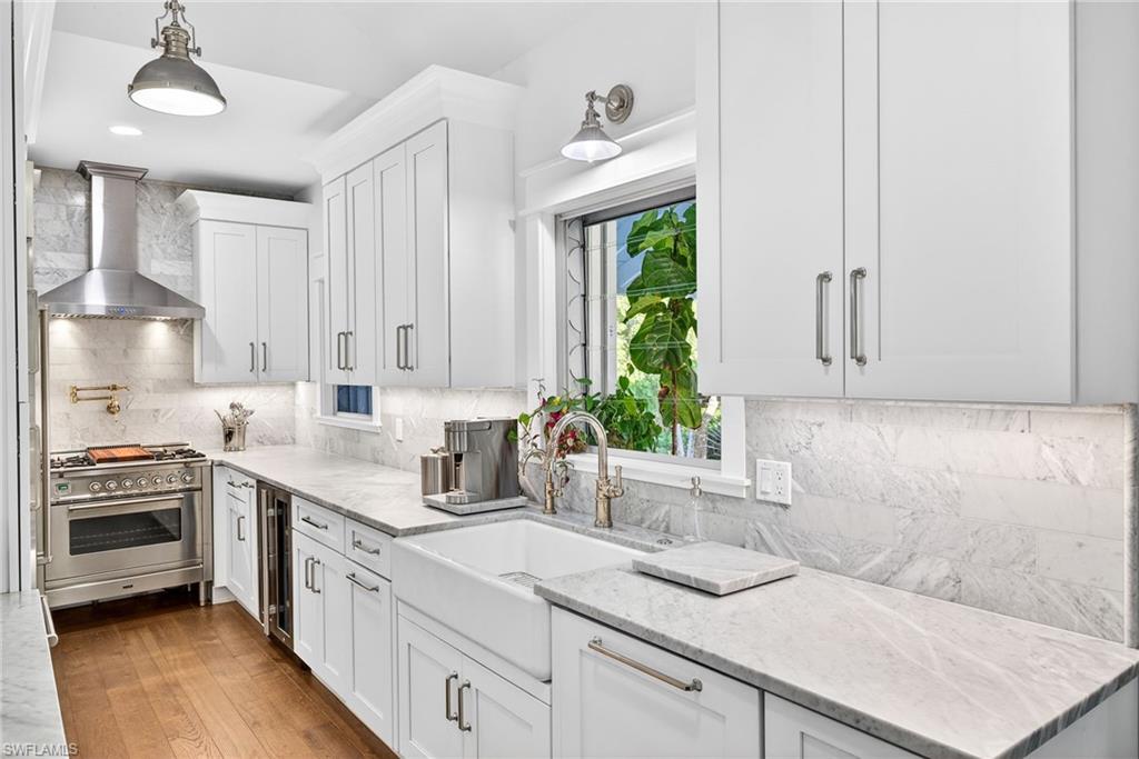 SANIBEL BAYOUS - Residential