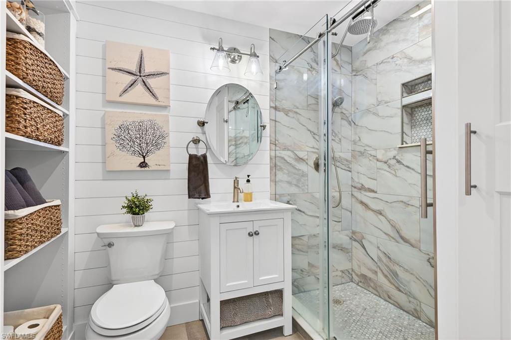 SANIBEL BAYOUS - Residential