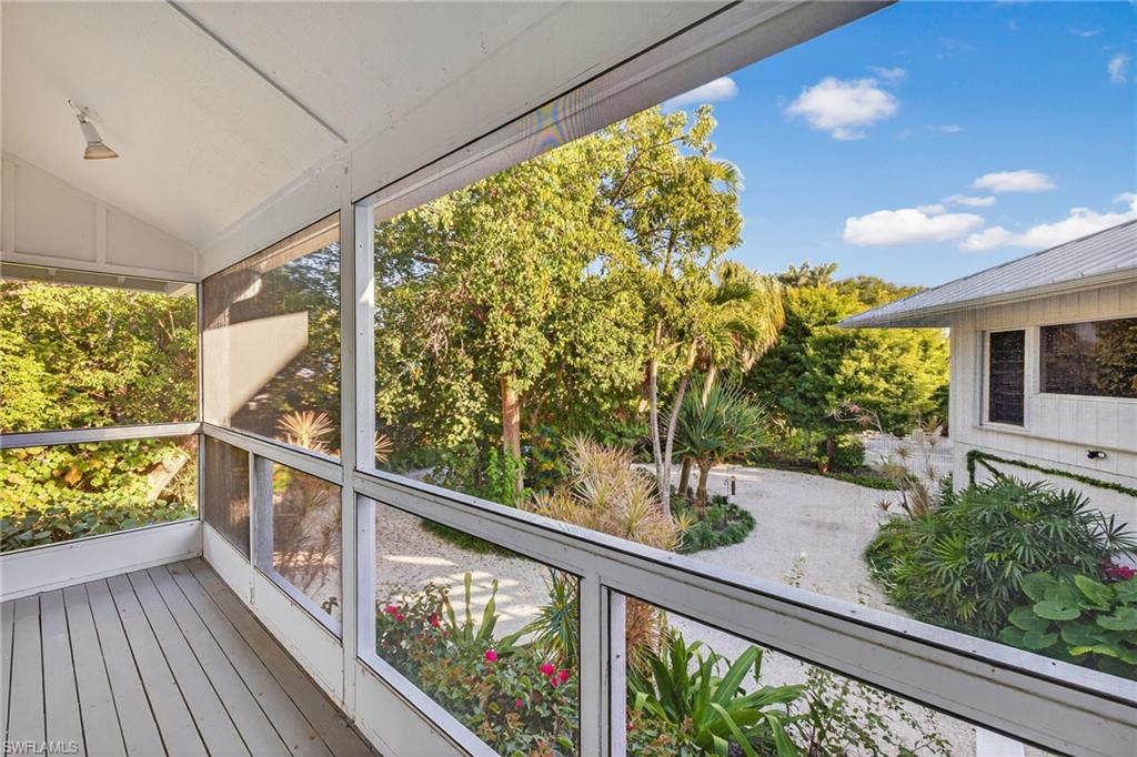 SANIBEL BAYOUS - Residential