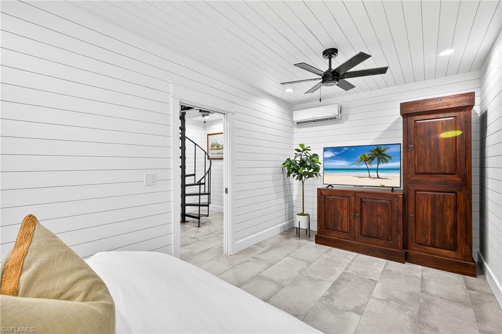 SANIBEL BAYOUS - Residential