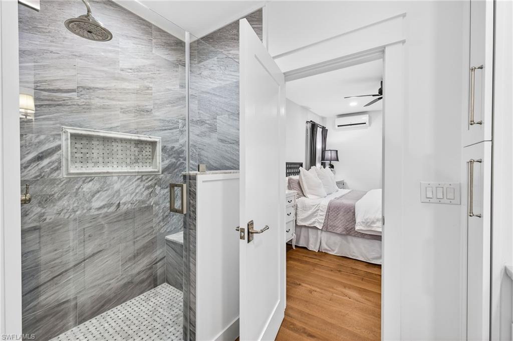 SANIBEL BAYOUS - Residential