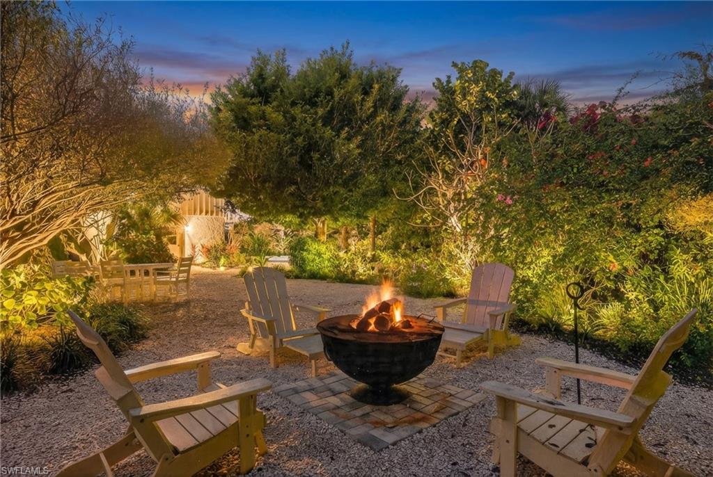 SANIBEL BAYOUS - Residential