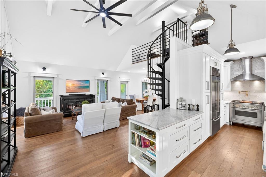 SANIBEL BAYOUS - Residential