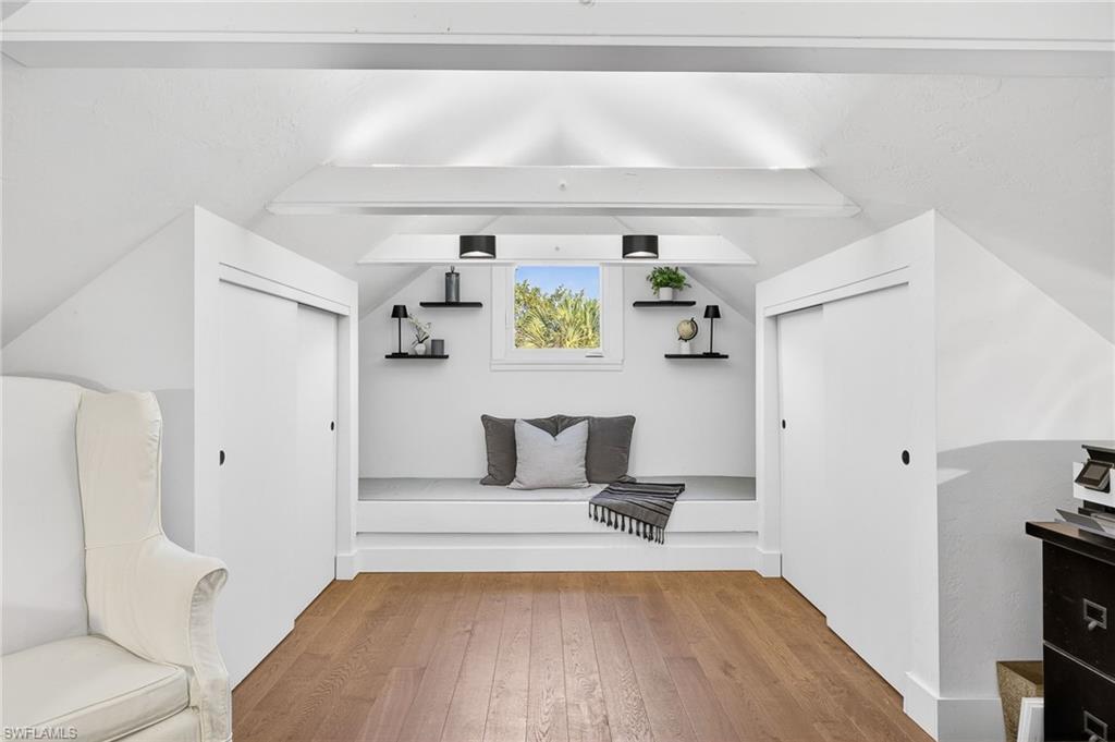 SANIBEL BAYOUS - Residential