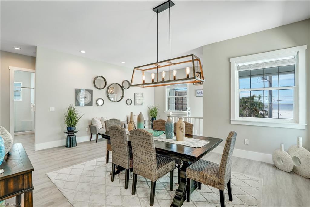 ISLAND SHORES - Residential