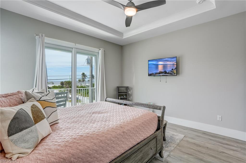 ISLAND SHORES - Residential