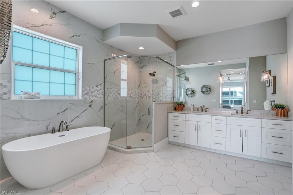 ISLAND SHORES - Residential