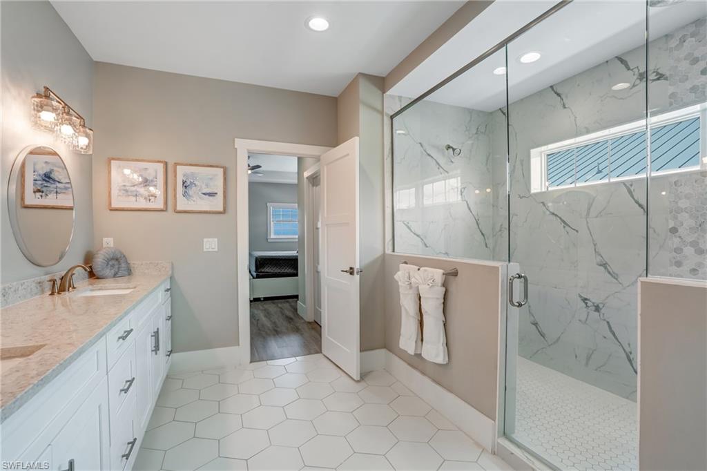 ISLAND SHORES - Residential