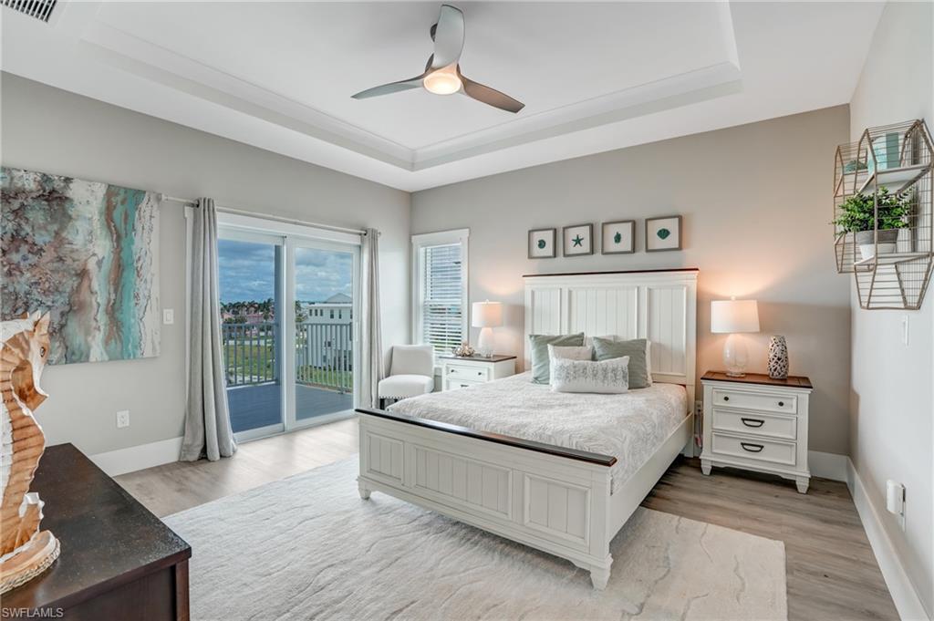 ISLAND SHORES - Residential