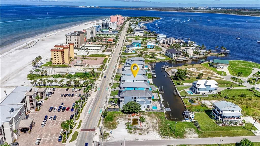 661 Estero BLVD