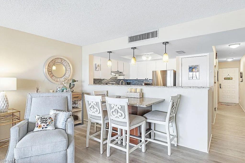 WINDWARD POINT CONDO - Residential