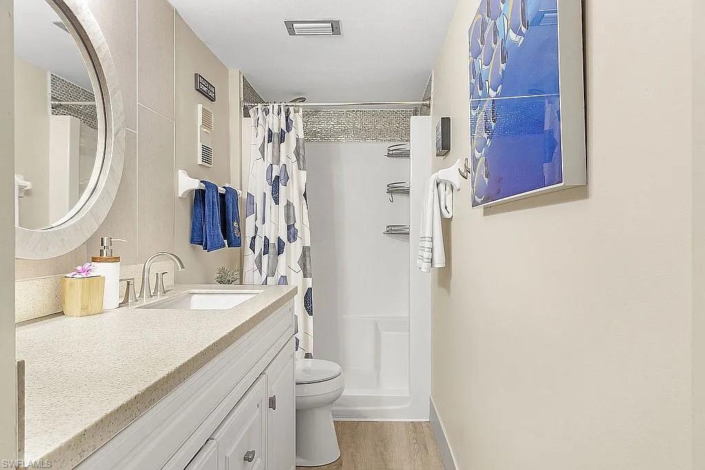 WINDWARD POINT CONDO - Residential