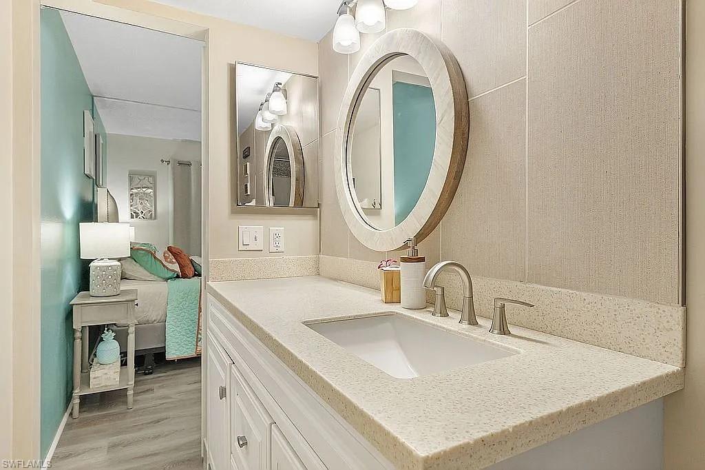 WINDWARD POINT CONDO - Residential