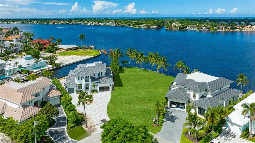 ROYAL HARBOR - Residential