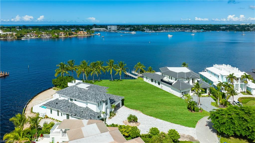 ROYAL HARBOR - Residential