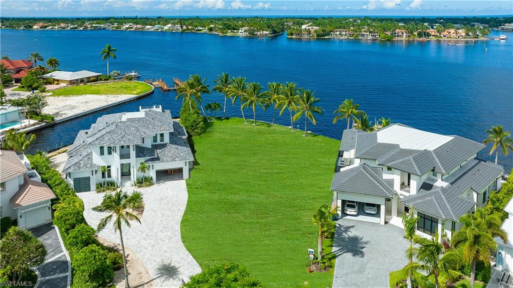 ROYAL HARBOR - Residential