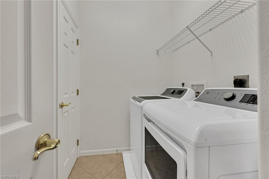 LAKE BARRINGTON - Residential