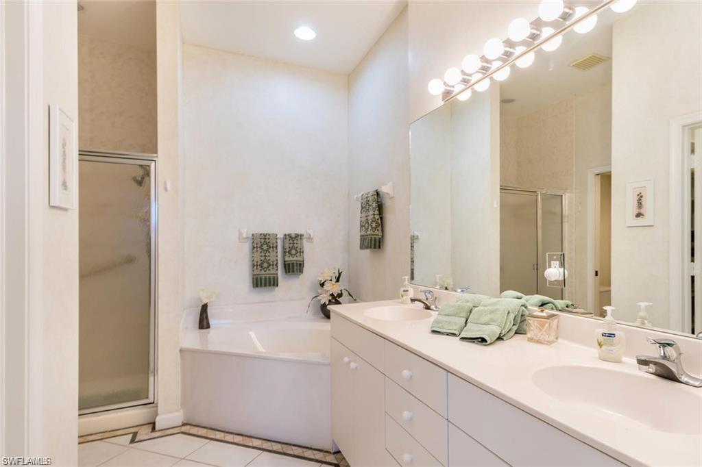 RAVENNA - Residential Lease