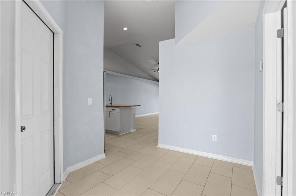 CAPE CORAL - Residential