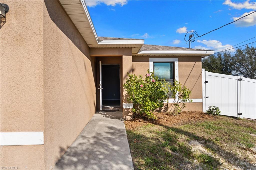 CAPE CORAL - Residential