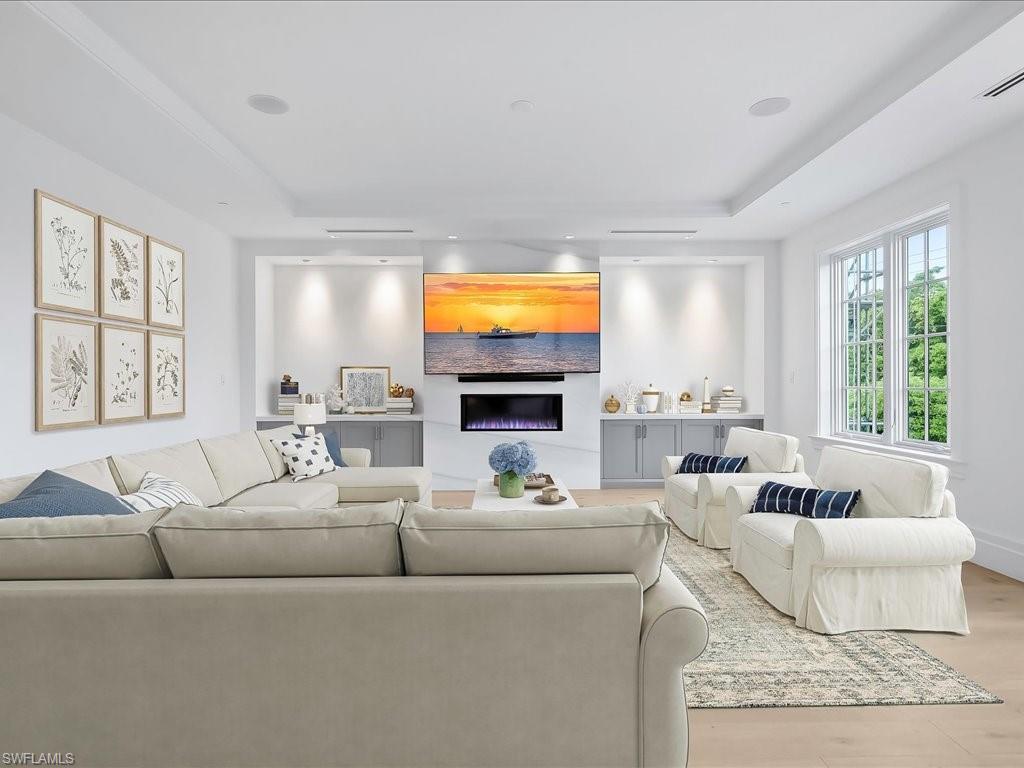 OLDE NAPLES - Residential