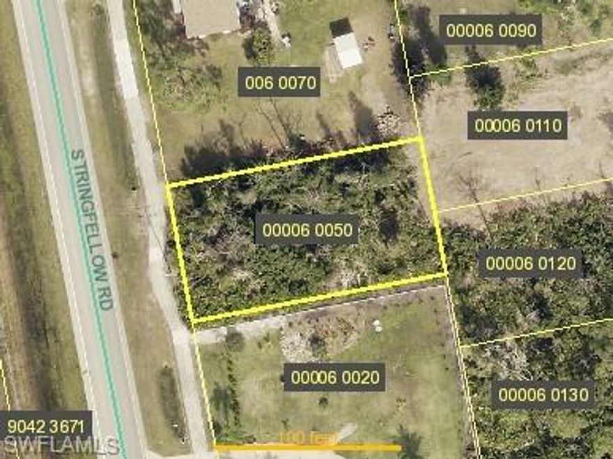 Large Tropical Homesites lot. No restrictions or HOA. Access to county park with small beach and kayak launch.  Bike path right in front of your property.  Build your island dream
