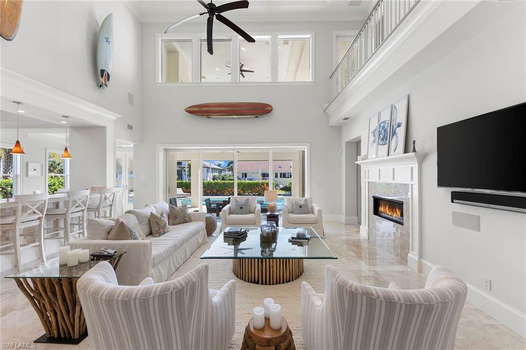 AQUALANE SHORES - Residential