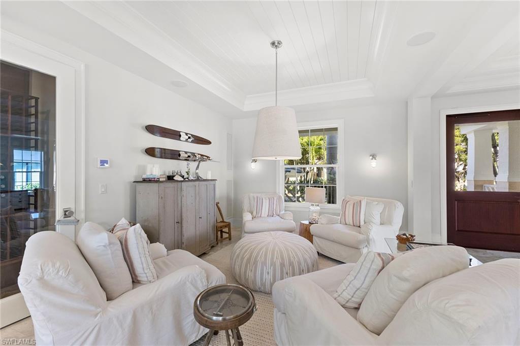 AQUALANE SHORES - Residential