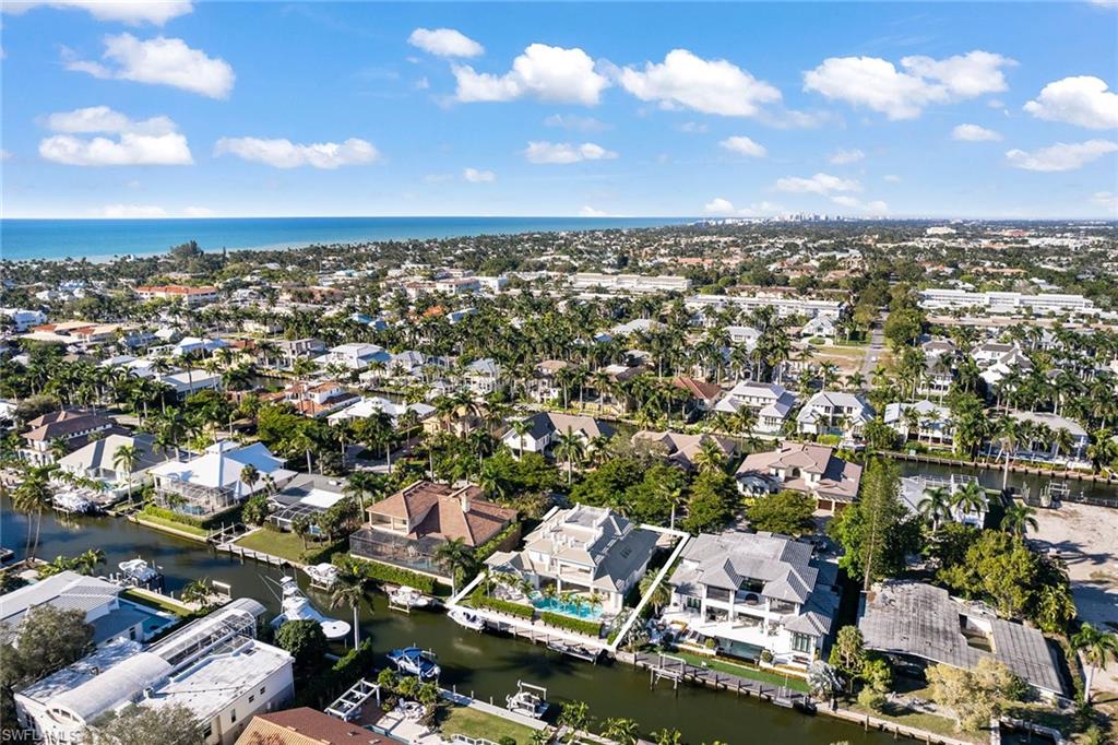 AQUALANE SHORES - Residential