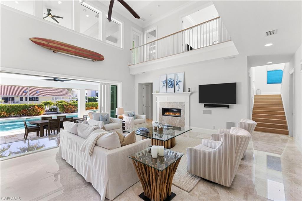 AQUALANE SHORES - Residential