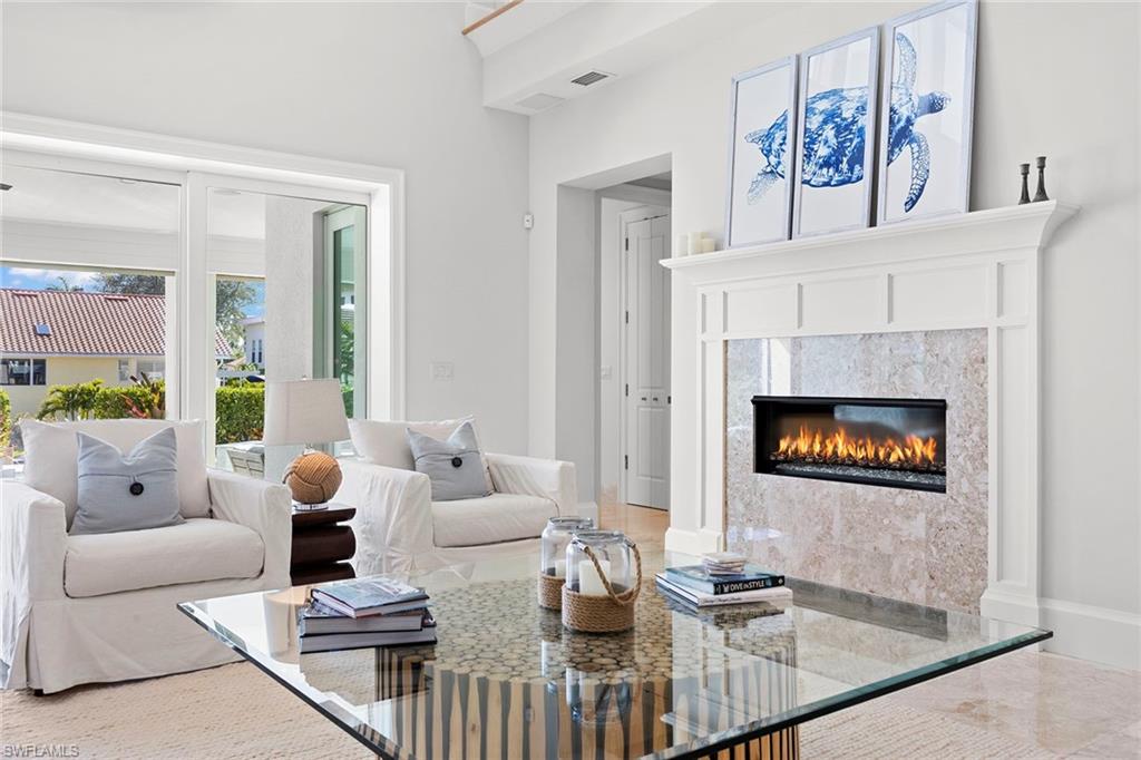 AQUALANE SHORES - Residential