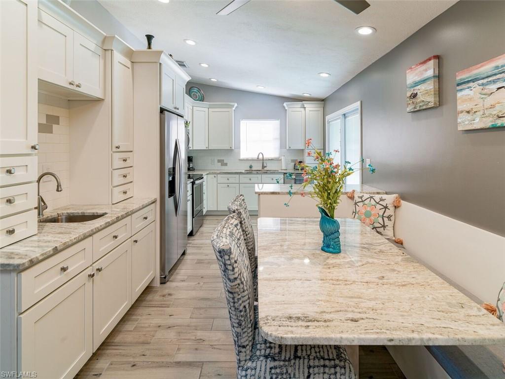 NAPLES PARK - Residential