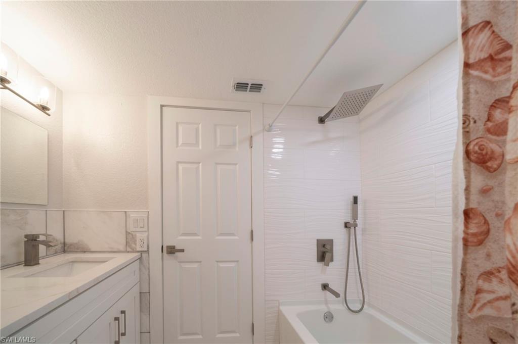 NEWPORT GLEN - Residential Lease