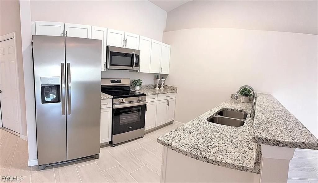 CAPE CORAL - Residential Lease