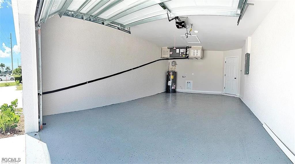 CAPE CORAL - Residential Lease