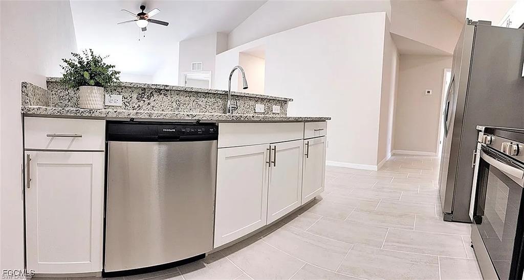 CAPE CORAL - Residential Lease