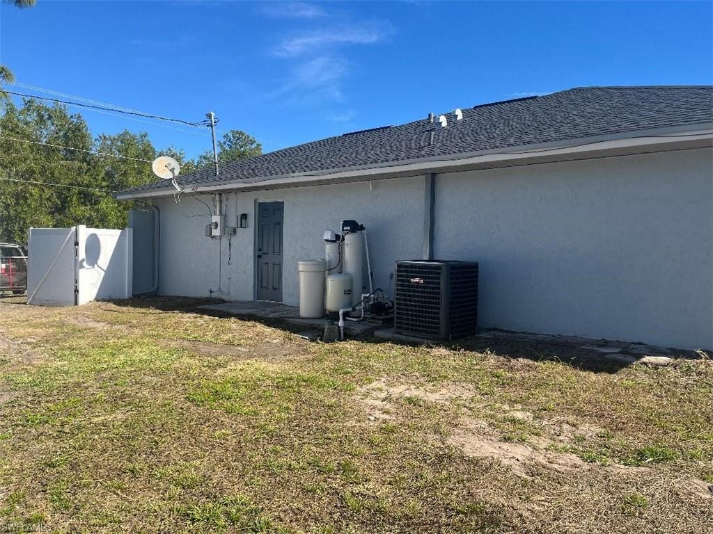 LEHIGH ACRES - Residential