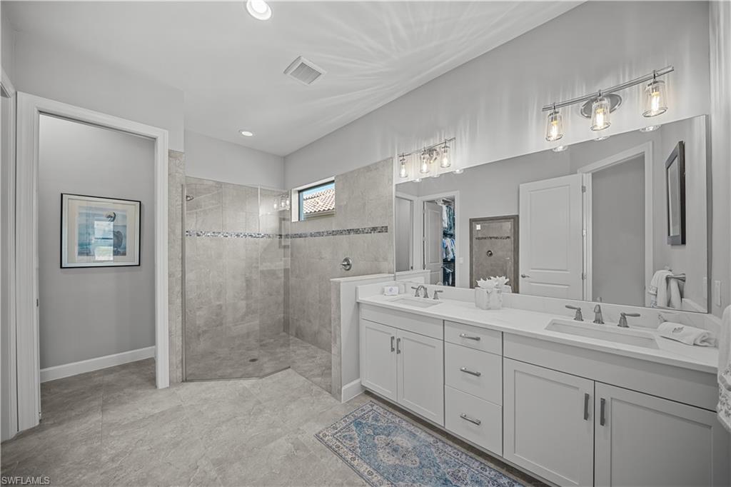 ESPLANADE - Residential