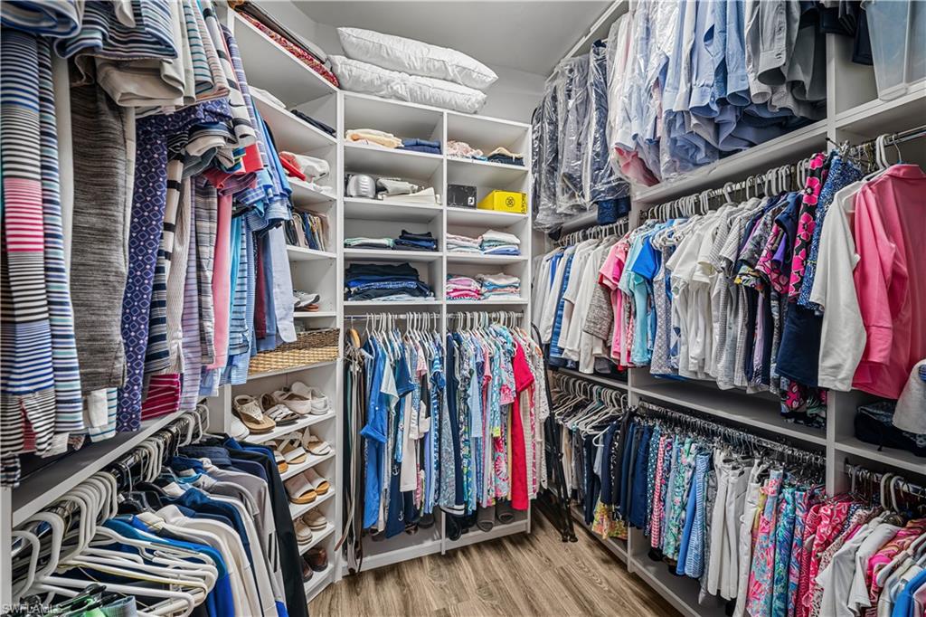 ESPLANADE - Residential