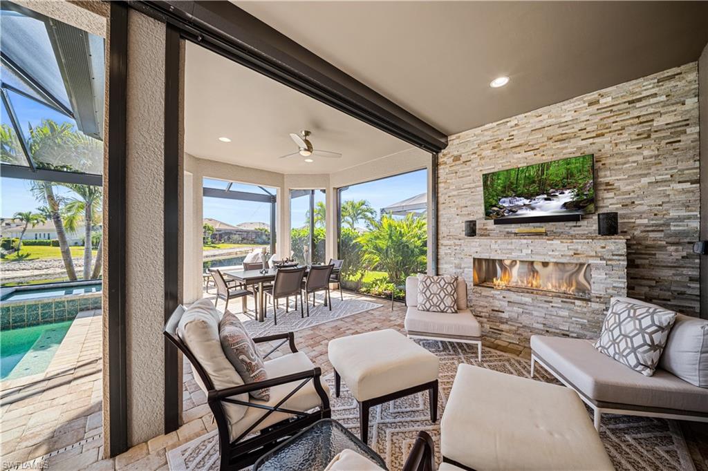 ESPLANADE - Residential